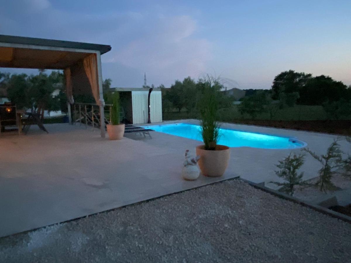 Naturia Holiday House Медулин Экстерьер фото