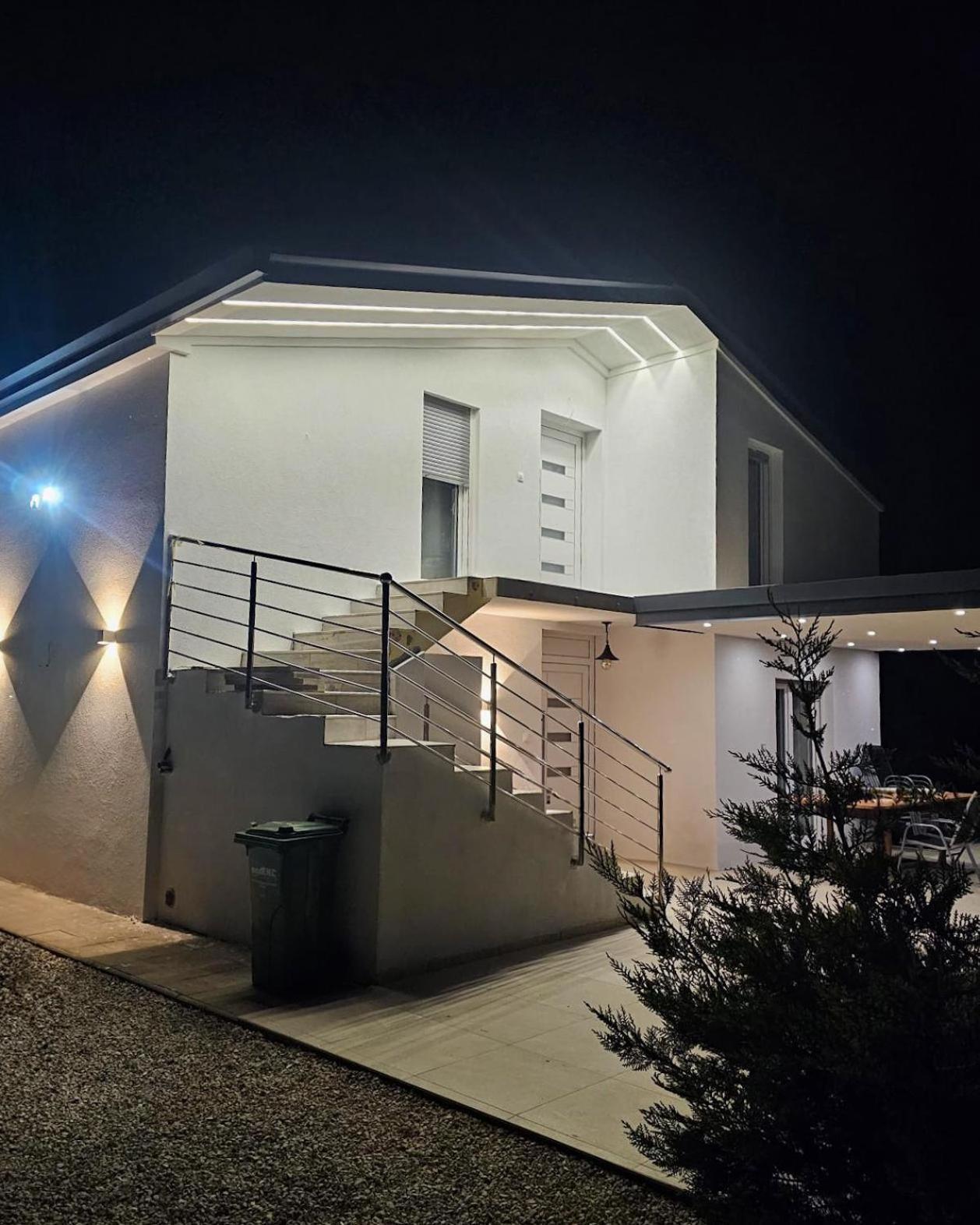 Naturia Holiday House Медулин Экстерьер фото